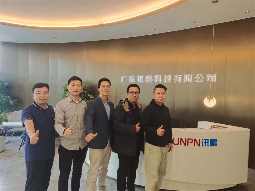 英特尔团队和讯鹏瞿总合影