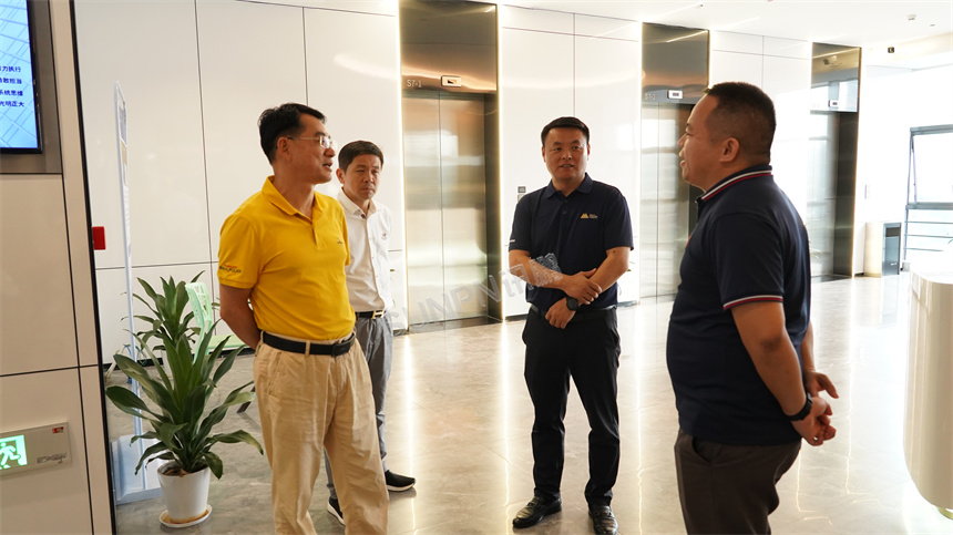 讯鹏科技-热烈讨论