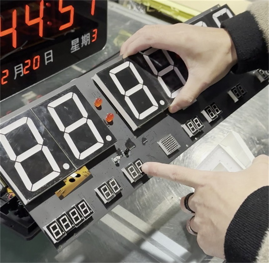 讯鹏电子钟系统-防潮工艺