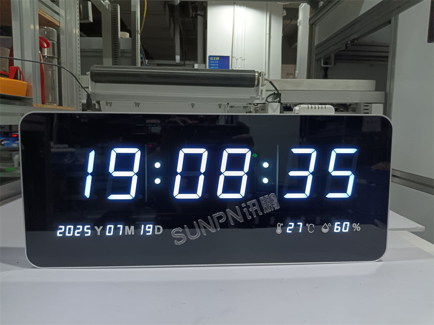 讯鹏NTP电子钟-显示效果出色