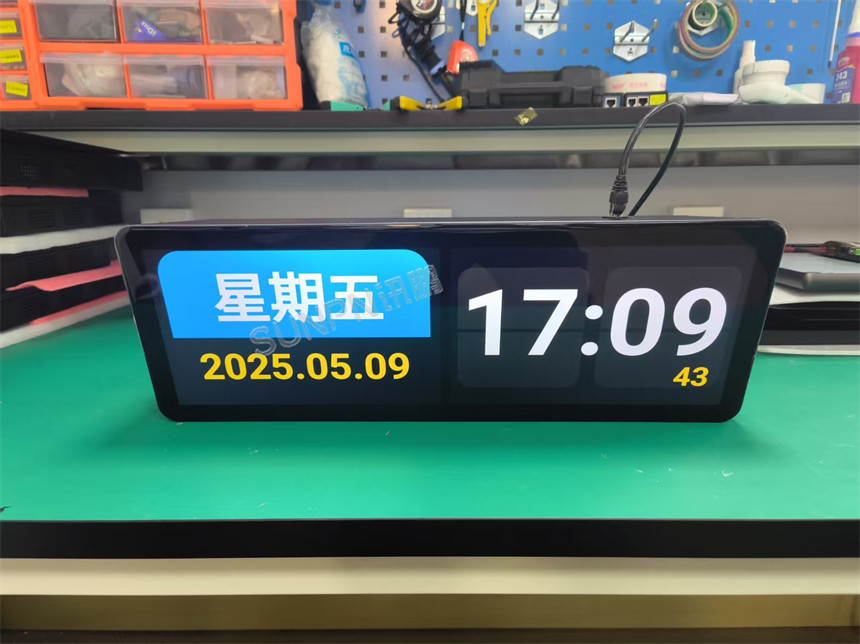 讯鹏液晶网络同步时钟-外观展示